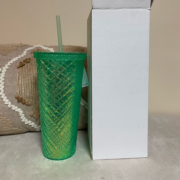 Mint Green Diamond Cut Tumbler/Cup - Picture 4 of 5